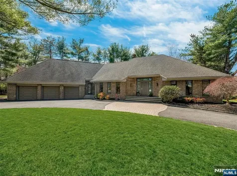 301 Hopper Court Franklin Lakes NJ 07417