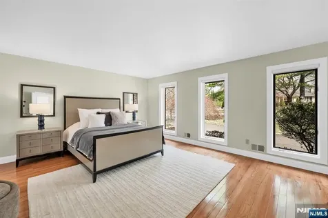 301 Hopper Court Franklin Lakes NJ 07417