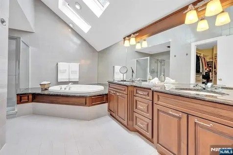 301 Hopper Court Franklin Lakes NJ 07417
