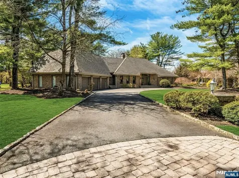 301 Hopper Court Franklin Lakes NJ 07417