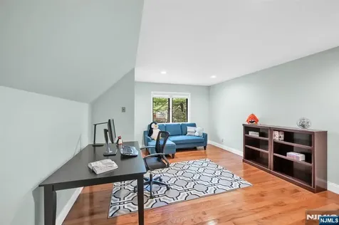 301 Hopper Court Franklin Lakes NJ 07417