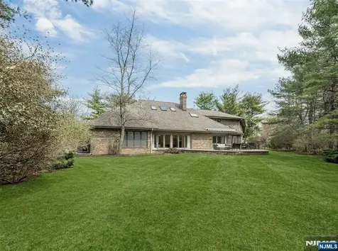 301 Hopper Court Franklin Lakes NJ 07417