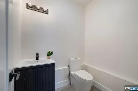 39 Grace Street Irvington NJ 07111