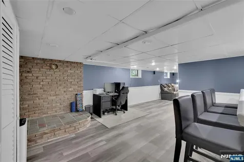 17 Lane Avenue West Caldwell NJ 07006