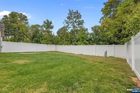 17 Lane Avenue West Caldwell NJ 07006