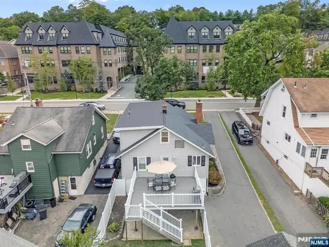 17 Lane Avenue West Caldwell NJ 07006