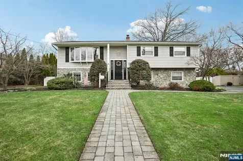 116 Carol Place Wayne NJ 07470