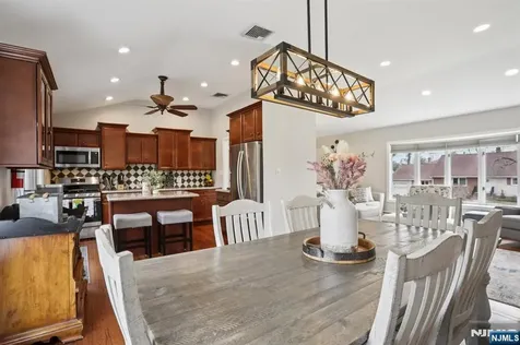 116 Carol Place Wayne NJ 07470