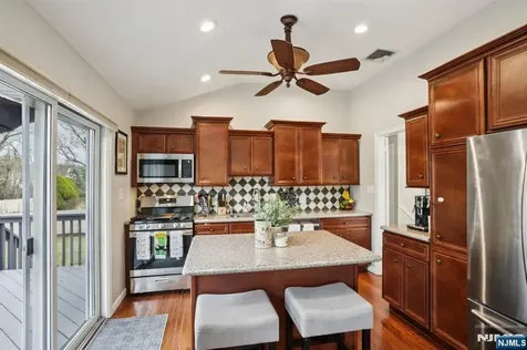 116 Carol Place Wayne NJ 07470