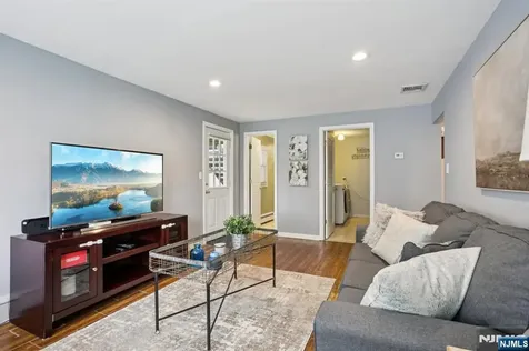 116 Carol Place Wayne NJ 07470