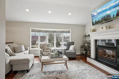 116 Carol Place Wayne NJ 07470