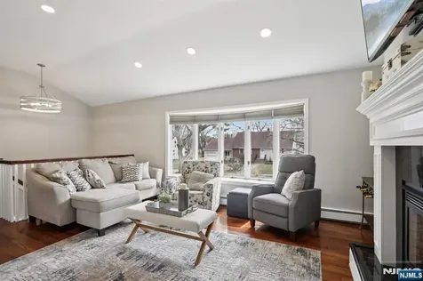 116 Carol Place Wayne NJ 07470