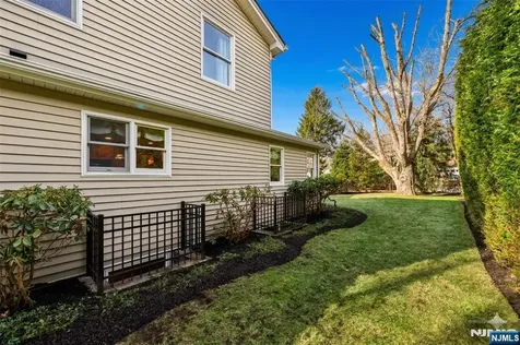 38 Madison Avenue Demarest NJ 07627