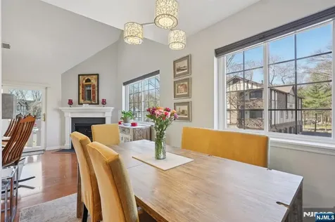 1810 Faulkner Court Mahwah NJ 07430
