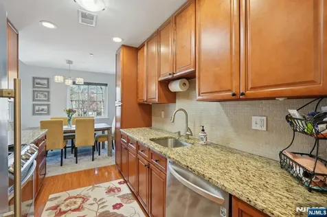 1810 Faulkner Court Mahwah NJ 07430