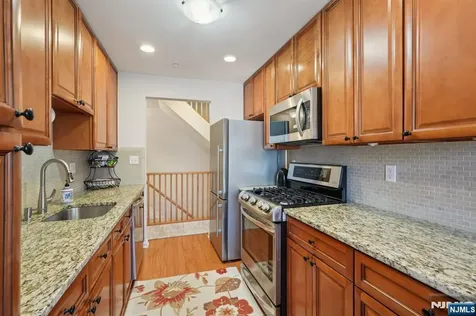 1810 Faulkner Court Mahwah NJ 07430
