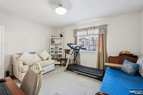 1810 Faulkner Court Mahwah NJ 07430