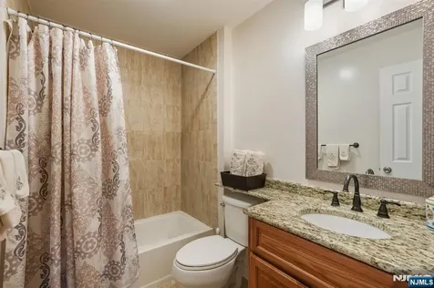 1810 Faulkner Court Mahwah NJ 07430