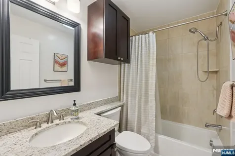1810 Faulkner Court Mahwah NJ 07430
