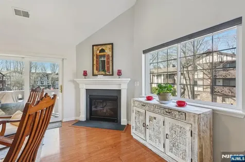 1810 Faulkner Court Mahwah NJ 07430
