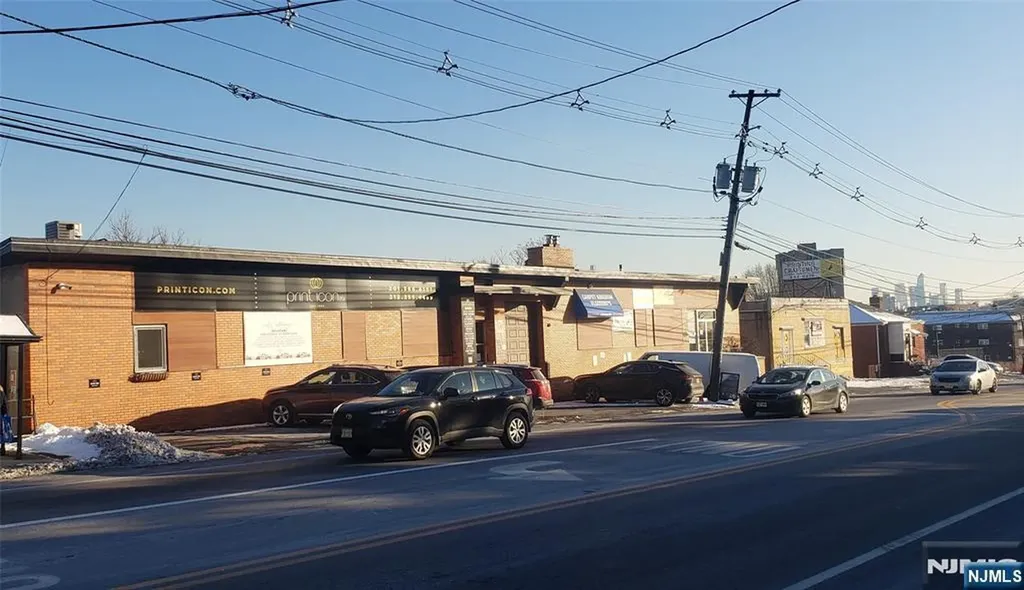 132 Bergen Boulevard Fairview NJ 07022