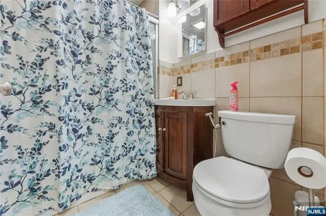83 Village Road Pequannock Township NJ 07444