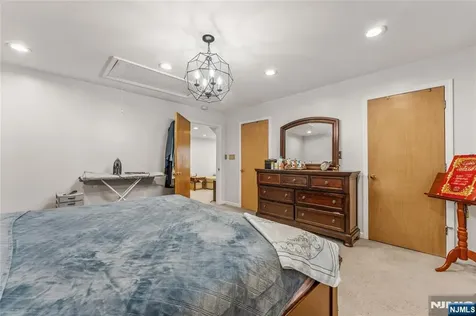 83 Village Road Pequannock Township NJ 07444