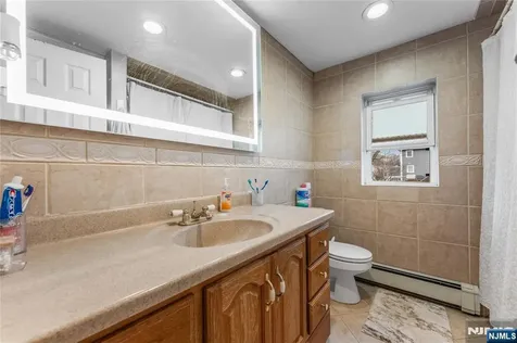 83 Village Road Pequannock Township NJ 07444