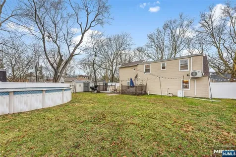 83 Village Road Pequannock Township NJ 07444