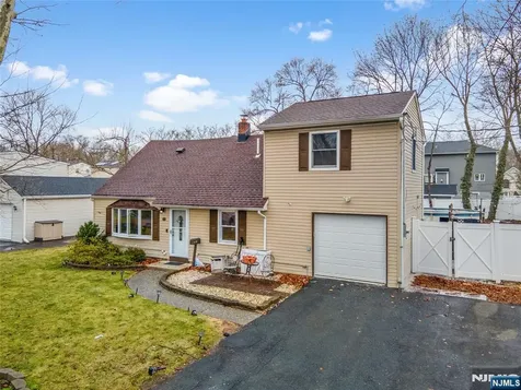 83 Village Road Pequannock Township NJ 07444