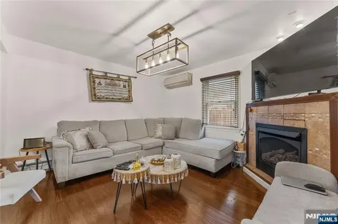 83 Village Road Pequannock Township NJ 07444