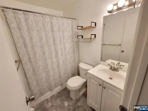 2004 Hawthorne Lane Mahwah NJ 07430