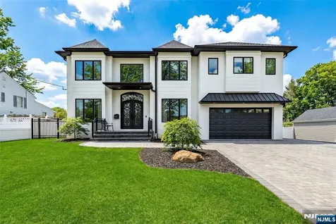 495 Wilson Avenue Paramus NJ 07652