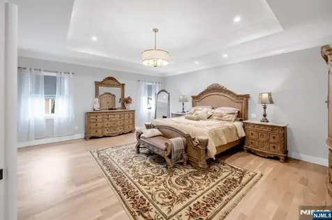 495 Wilson Avenue Paramus NJ 07652