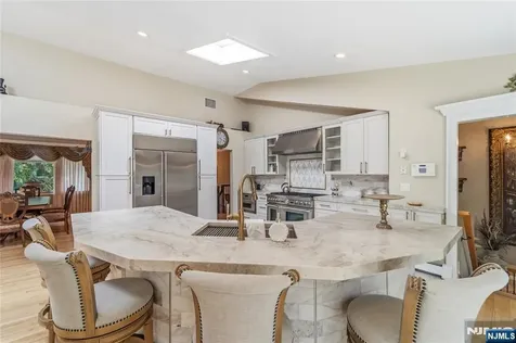 136 Willow Drive Old Tappan NJ 07675