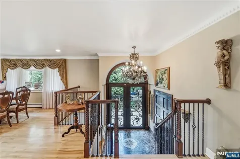 136 Willow Drive Old Tappan NJ 07675