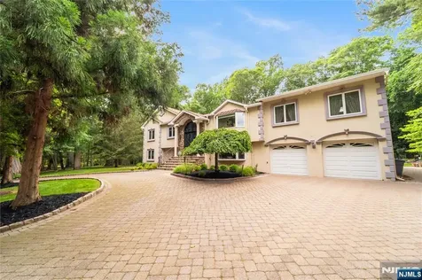 136 Willow Drive Old Tappan NJ 07675