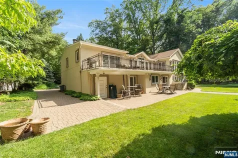 136 Willow Drive Old Tappan NJ 07675