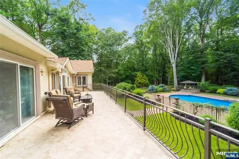 136 Willow Drive Old Tappan NJ 07675