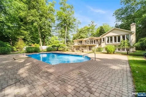 136 Willow Drive Old Tappan NJ 07675