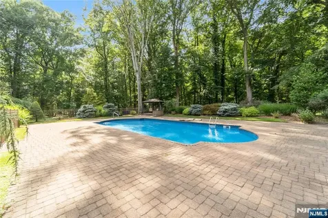 136 Willow Drive Old Tappan NJ 07675