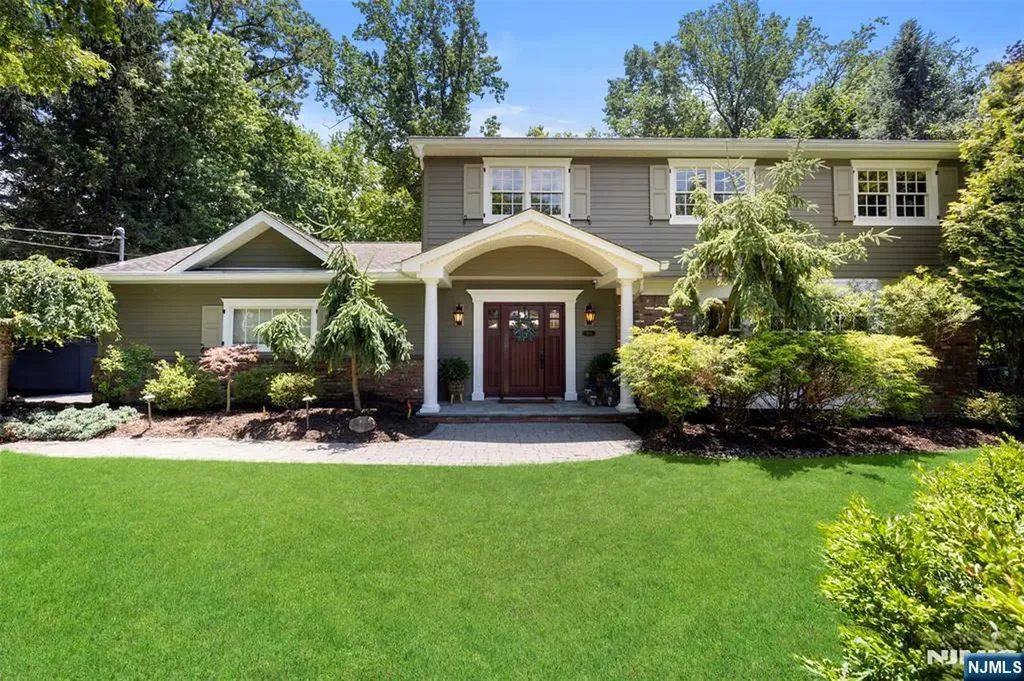 565 Dorchester Drive River Vale NJ 07675