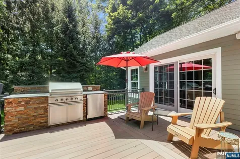 565 Dorchester Drive River Vale NJ 07675