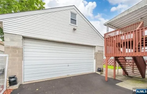 108 Jefferson Place Totowa NJ 07512