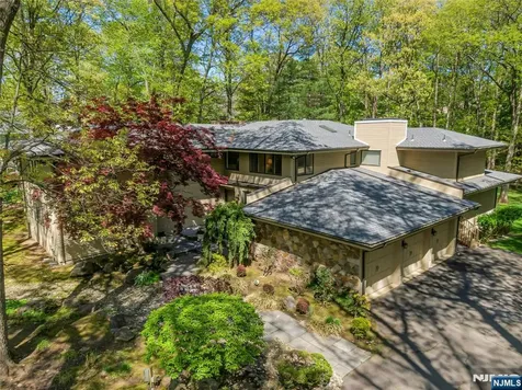 78 Apple Ridge Woodcliff Lake NJ 07677