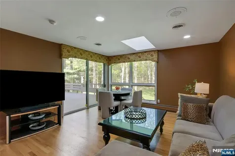 78 Apple Ridge Woodcliff Lake NJ 07677