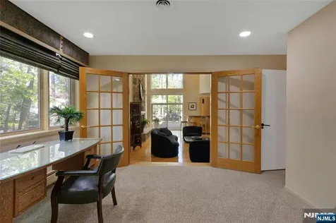 78 Apple Ridge Woodcliff Lake NJ 07677