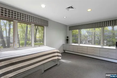 78 Apple Ridge Woodcliff Lake NJ 07677