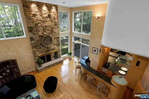 78 Apple Ridge Woodcliff Lake NJ 07677