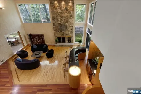 78 Apple Ridge Woodcliff Lake NJ 07677